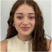 Profesora de lengua con 2 años de experiencia ofrece clases de apoyo para niños y niñas de primaria en Sevilla.