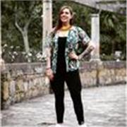 Profesora de comunicación y marketing estratégico