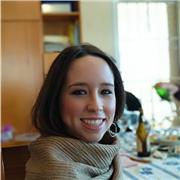 Profesora de Inglés en Educación Primaria con C1 por la EOI y Cambridge y experiencia en academias