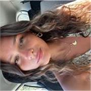 Sono una studentessa universitaria con una solida preparazione nelle materie umanistiche. Offro ripetizioni e supporto allo studio