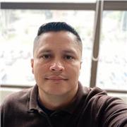 Profesor de derecho con formación posgradual en Criminologia y Victimologia y Educación