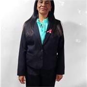 Profesora imparte clases presenciales a niños de los 1eros grados