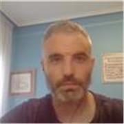 Licenciado en farmacia. Graduado en medicina. Profesor de fisioterapia. 