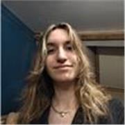 Étudiante en licence de littérature anglaise (LLCER), donne des cours d'anglais tous types de niveaux. 