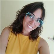 Profesora de dibujo artístico, dibujo técnico, y cerámica, para niños. Graduada en Diseño de Producto y técnico superior de artes plásticas y diseño en Cerámica Artística.