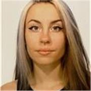 Soy una entusiasta del arte. Estudie el bachillerato artistico y no he parado de formarme en esta rama: digital,clasico...