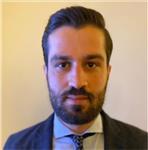 Giovane avvocato per lezioni di diritto online. contattami