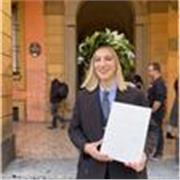 Sono una laureanda in filologia moderna, laureata in Lettere, offro ripetizioni di latino e di tutte le materie umanistiche
