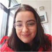 Profesora de inglés especializada en la práctica de habilidades conversacionales