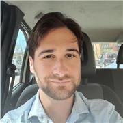 Insegnante di italiano,storia e letteratura impartisce ripetizioni a ragazzi di scuole medie e superiori