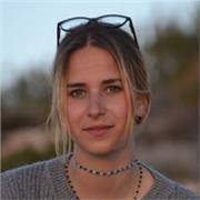 Laureata in Lettere moderne offre ripetizioni e aiuto compiti a bambini e ragazzi di elementari medie e superiori