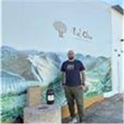 Profesor titulado con más de 10 años de experiencia en dibujo y pintura, ofreciendo clases de dibujo , modelado 3D, diseño gráfico