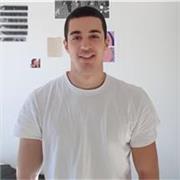 Profesor joven de matematicas para nivel de secundaria