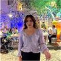 Ortaokul öğrencilerine ingilizce ders vermekteyim. Yalovada yaşıyorum. Çovuklarla çok güçlü bir bağım olduğuna inanıyor ve bunun için ayrıca çaba sarf ediyorum.