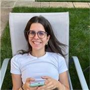studentessa di economia che ha conseguito il diploma liceale francese