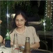 Englischnachhilfelehrerin für Englisch, die alle Kinder jeden Alters unterrichten kann