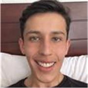 Estudiante de universidad con nivel de inglés avanzado certificado por el IELTS EXAM band 7.0 c1