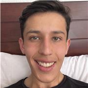 Estudiante de universidad con nivel de inglés avanzado certificado por el IELTS EXAM band 7.0 c1