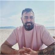 Nacido en Argentina, criado en Italia durante la etapa infanto-juvenil. Aprenderas italiano con un Nativo 