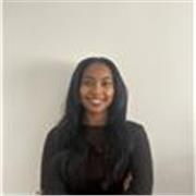 Me defino como una chica responsable y agradable. Pretendo dar clase a niños/niñas de la ESO.