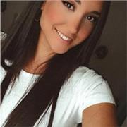 Profesora de apoyo. Ofrezco ayuda para los peques en sus tareas o en los conocimientos con dificultades de adquirir. Me apasionan los idiomas, pero también puedo ayudarles en otras asignaturas