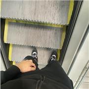 Joven con buen carisma y experiencia para tratar niños en sus dificultades y dudad que tengan sobre un tema