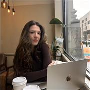 Erfahrene Englisch-Tutorin mit Psychologie-Hintergrund für alle Altersstufen