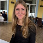 “Studentessa del quinto anno di liceo classico impartisce lezioni private e offre aiuto compiti