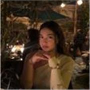 Apasionada por los idiomas, enseño francés e inglés tanto en clases online como privadas, adaptando mis métodos a cada estudiante