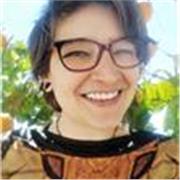 Profesora de inglés con más de diez años de experiencia