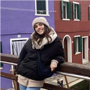 Profesora de apoyo para los más pequeños ¡aprende de manera divertida!