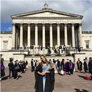 Una hablante nativo de Inglés de Manchester con experiencia tanto en la enseñanza de Inglés y clases particulares.