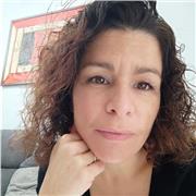 Bonjour je peux venir en soutien scolaire primaire et collège. Je peux également enseigner des matières en lien avec le commerce et la gestion par exemple. Ou encore enseigner sur un niveau primaire et début du collège plus sur des matières littéraires