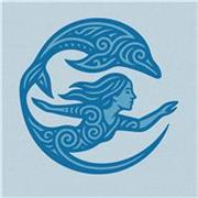 Monitora de natación para todas las edades especializada en niños y bebés.