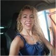 Doctora en Ciencias de la Educación con más de 10 años de trayectoria docente e investigadora.