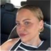 Tengo los estudios de auxiliar de enfermería y técnico de rayos y medicina nuclear. Aparte puedo ayudar en materias de primaria 