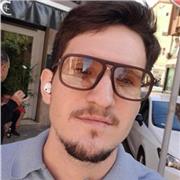 Ingeniero Informático con 3 años de experiencia. Capacitado para dar clases a personas con cualquier edad.