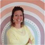 Emilie, passionnée par l'humain , j'accompagne vos enfants afin de les rendre acteurs du déploiement de leur potentiel