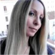 Ciao, sono Antonella e sono molto disponibile all'ascolto. Allegra e solare, so essere anche molto rigorosa e rispettosa delle reg
