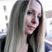 Ciao, sono Antonella e sono molto disponibile all'ascolto. Allegra e solare, so essere anche molto rigorosa e rispettosa delle reg