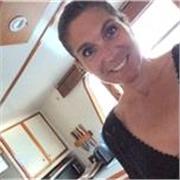 Donna italiana, sportiva e dinamica con tempo libero per lezioni private di italiano. Conversazioni out door alla scoperta delle bellezze di Genova