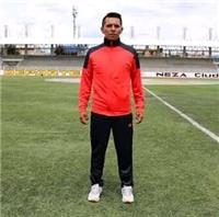 Profesor de deportes especializado en futbol