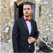 Fachinformatiker mit 8 Jahren Erfahrung – Individueller Informatikunterricht für alle Niveaus.