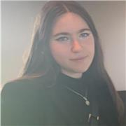 Prof à domicile ou à distance, passionnée par la littérature et l'anglais, donnant des cours de français et d'anglais