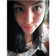 Profesor de ingles imparte clases para niños de nivel primaria