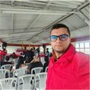Profesor en Psicología, capacitador en habilidades blandas y tallerista individual y grupal