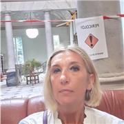 Insegnante d'inglese impartisce lezioni di lingua e letteratura