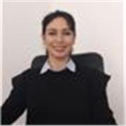 Abogada y profesora imparte clases de derecho para alumnos e interesados