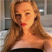 Bonjour, je suis une étudiante de 19 ans à la fac de psychologie. Je fais souvent de l’aide au devoirs, je sais être patiente !