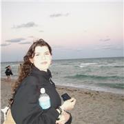 Englisch-Tuto, der Kinder aller Altersgruppen unterrichten möchte.